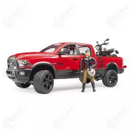 Bruder 02502 Dodge Ram lava auto Ducati Scrambler moottoripyora ja hahmo2