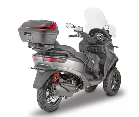 Givi B47 Blade Monolock takalaukku 47lt 1 kuva