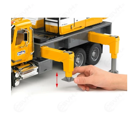 Bruder 02818 mack granite nosturiauto2 kuva