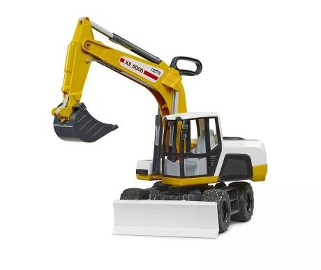 Bruder 03413 kaivinkone pyorilla2 kuva