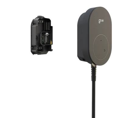 go e charger core wall mount kuva