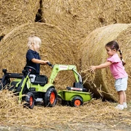 Claas polkutraktori etukuormaajalla ja peravaunulla F2040N 3