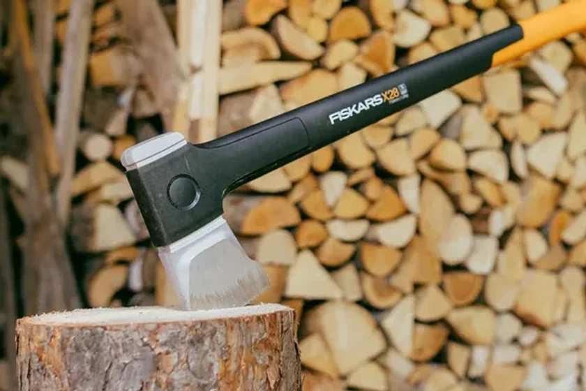 Chop firewood with Fiskars Axe