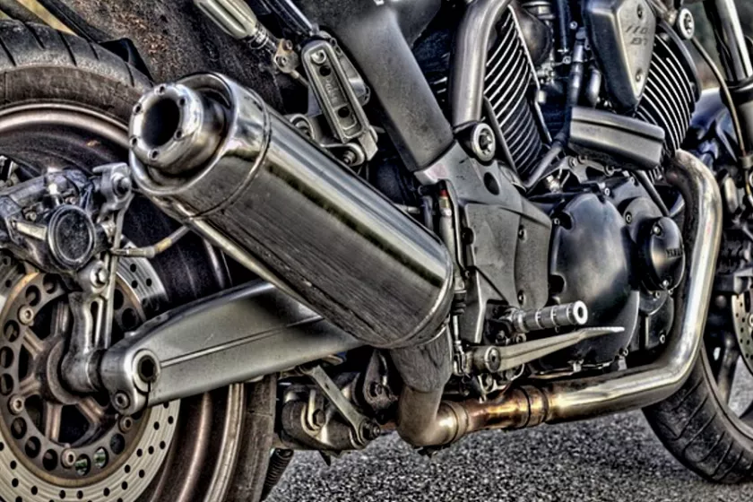 moottoripyora pakoputkisto